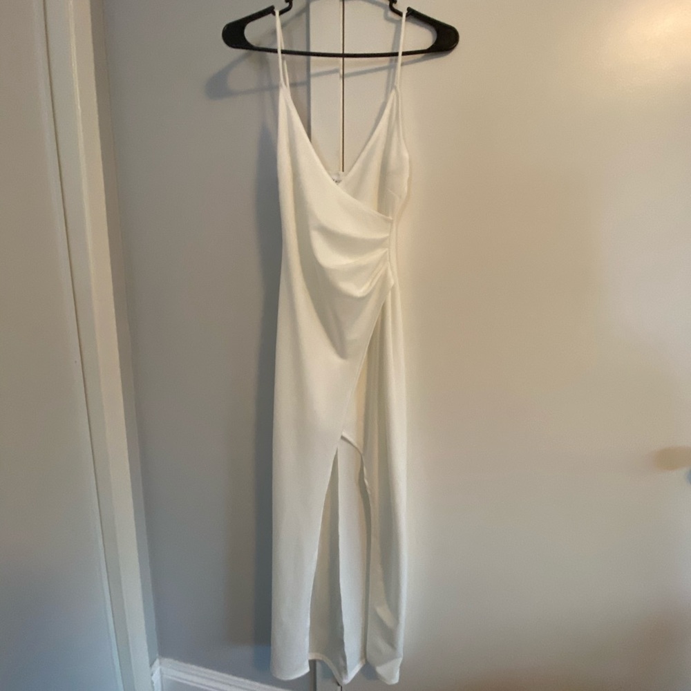 White bodycon dress